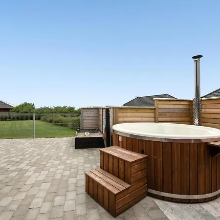 Ulva - 400m From The Sea In Western Jutland By Interhome *